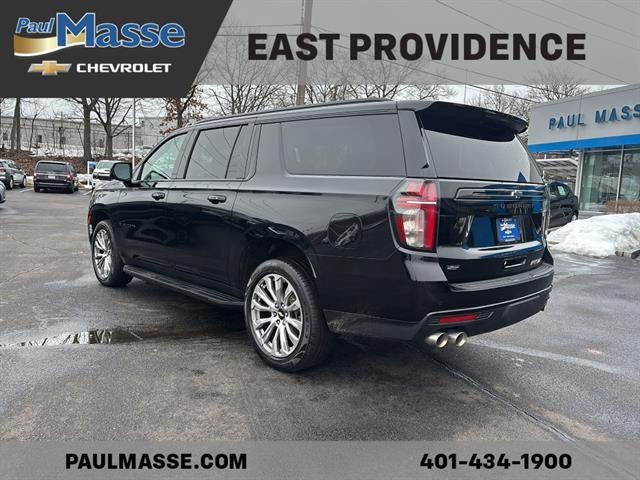 2023 Chevrolet Suburban 4WD RST