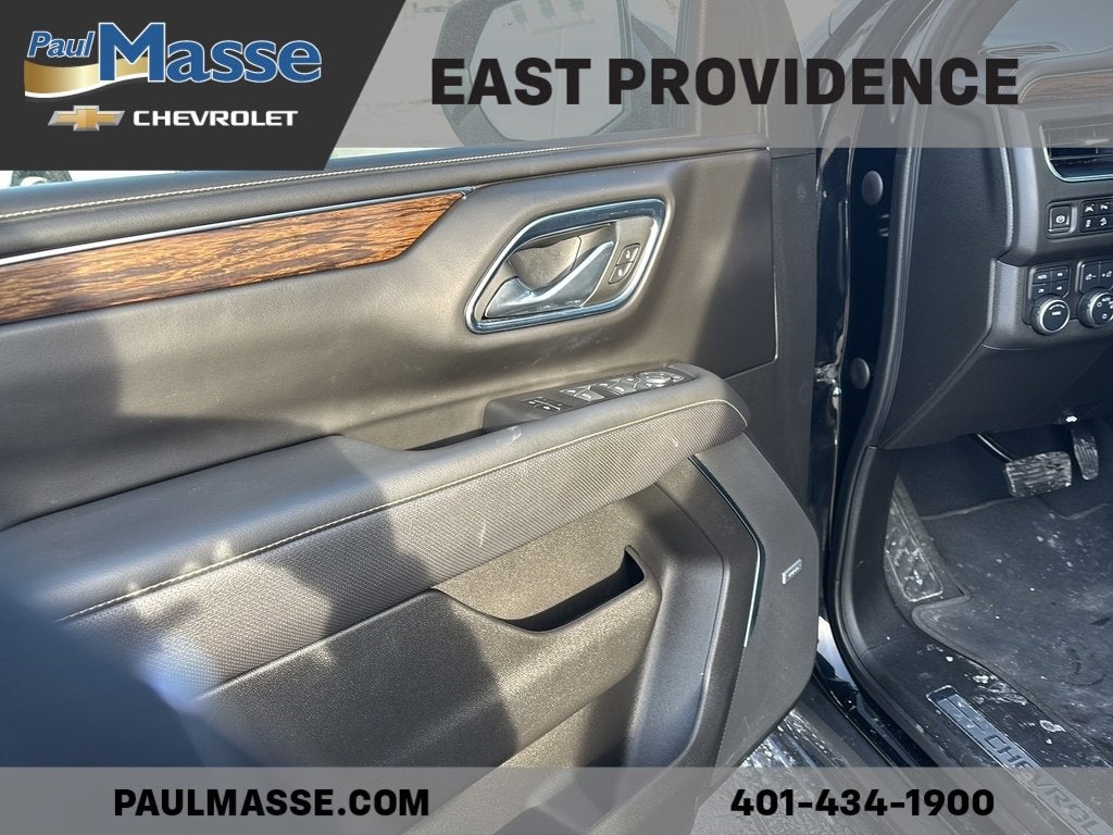 2023 Chevrolet Suburban 4WD Premier