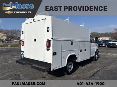 2026 Chevrolet Express Cutaway 3500 Base